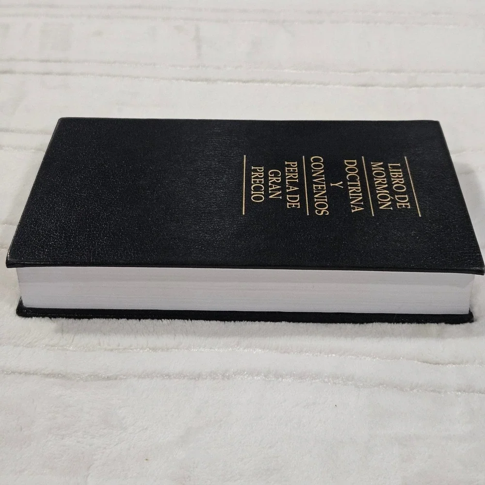 Libro de Mormon Doctrina y Convenios Perla de Gran Precio LDS Scriptures‎